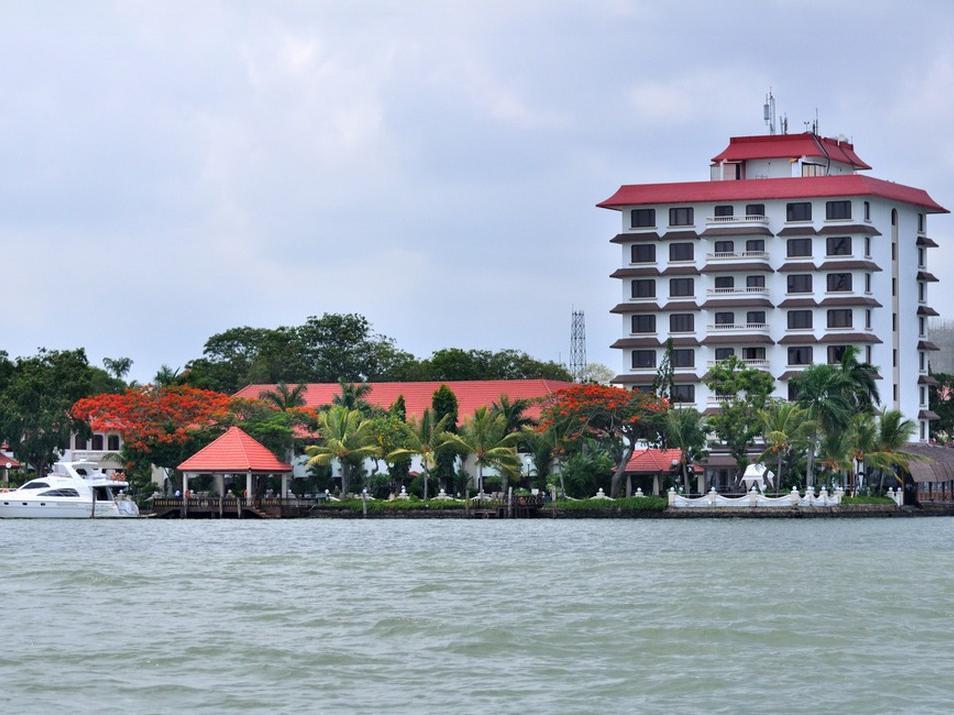 Taj Malabar Resort & Spa, Cochin. Kochi Екстериор снимка