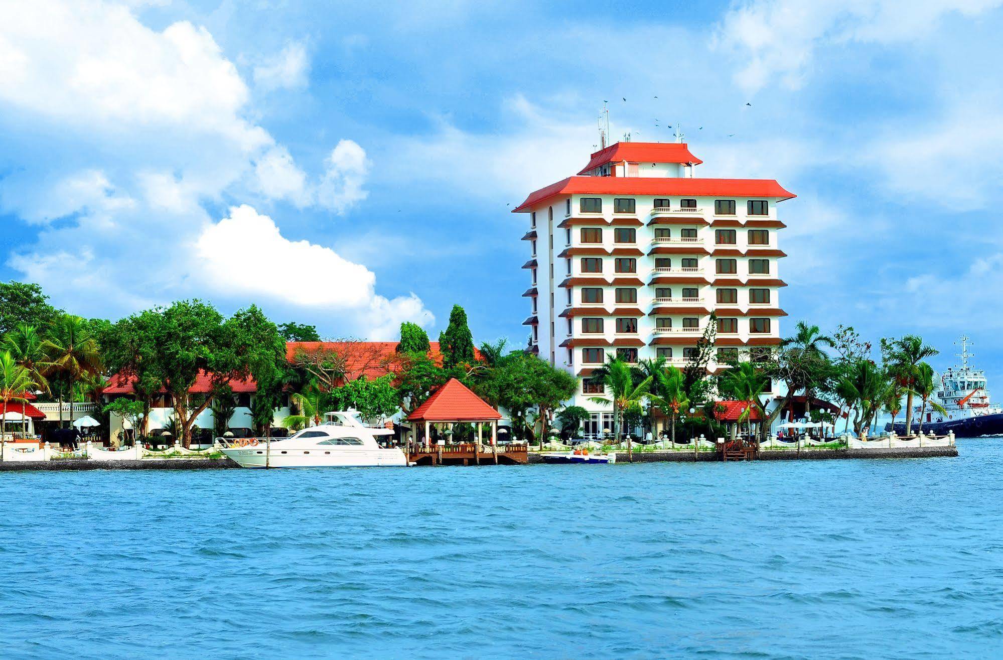 Taj Malabar Resort & Spa, Cochin. Kochi Екстериор снимка
